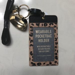 Wearable pocket bac